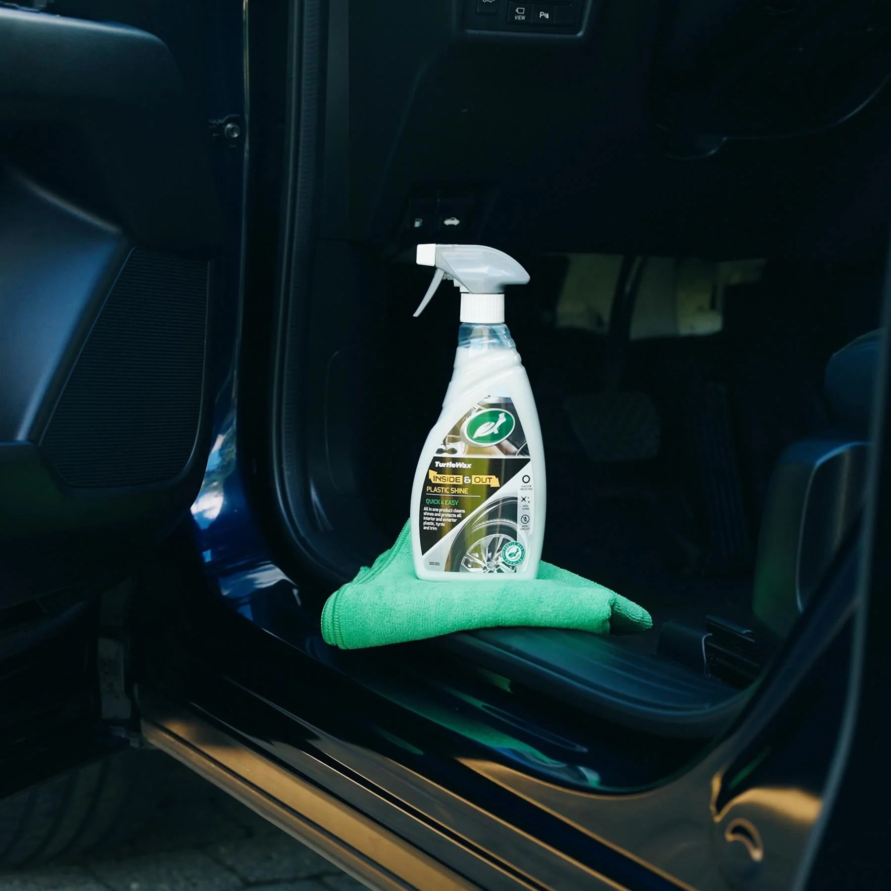 Inside & Out Plastic Shine, 500ml - Image 5