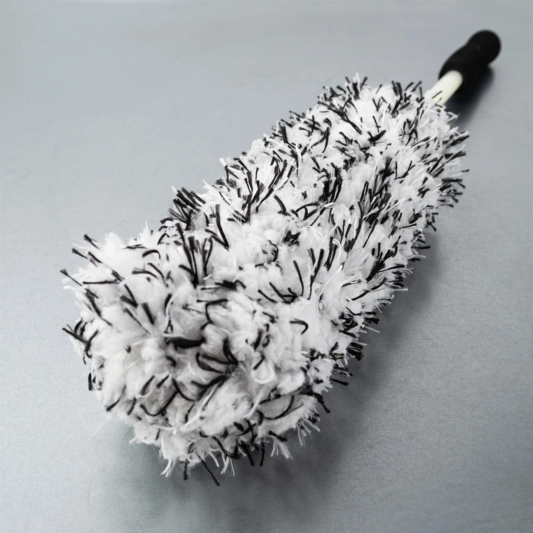 Ultimate Crazy Plush Wooly Wheel Brush - Image 6