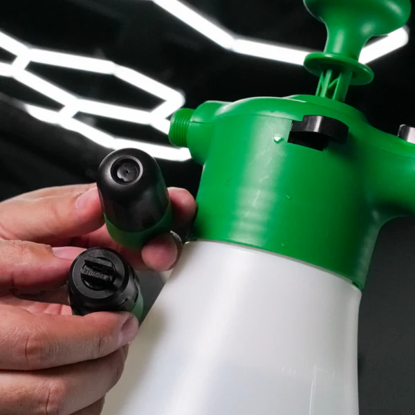 Hybrid Solutions Ultimate Foaming Pressure Sprayer - Image 3
