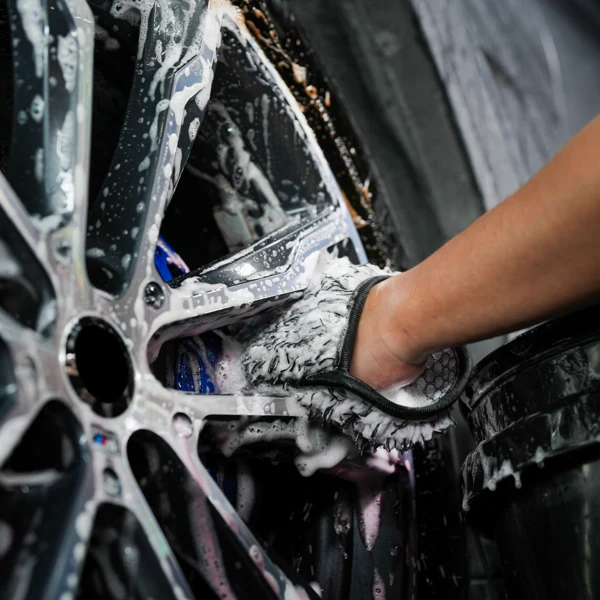 Hybrid Solutions Ultimate Microfibre Wheel Wash Mitt - Image 6