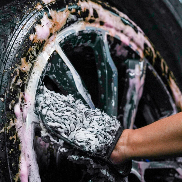 Hybrid Solutions Ultimate Microfibre Wheel Wash Mitt - Image 8